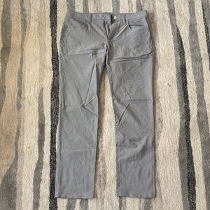Bonobos 32/32 Slim Gray Chinos - Golf